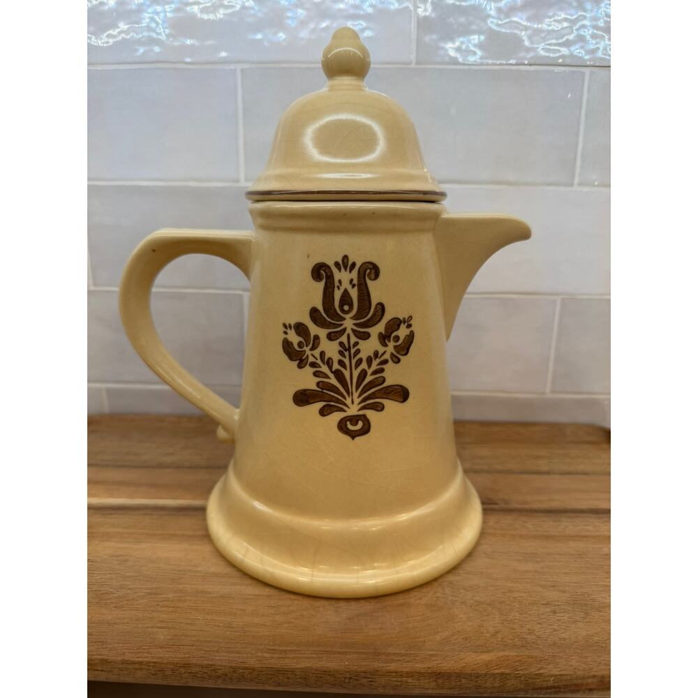 Pfaltzgraff Village #6-550 Stoneware Tea‎ Pot with Lid Vintage Made in USA 10"